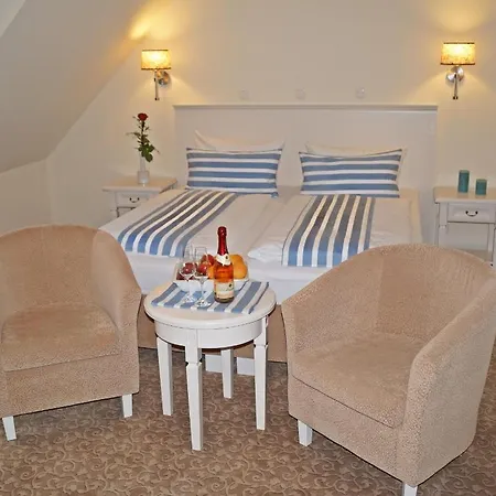 ホテル Ostseehotel ボルテンハーゲン